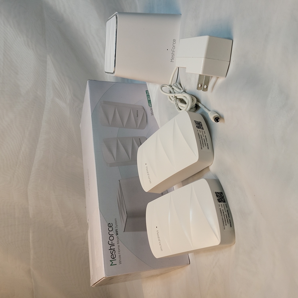 Meshforce Whole Home Mesh WIFI System M3 Dual Band Router And Plug Extenders